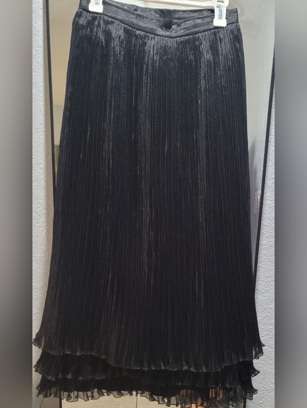 WINDSMOOR Women’s Pleated Black Maxi Skirt